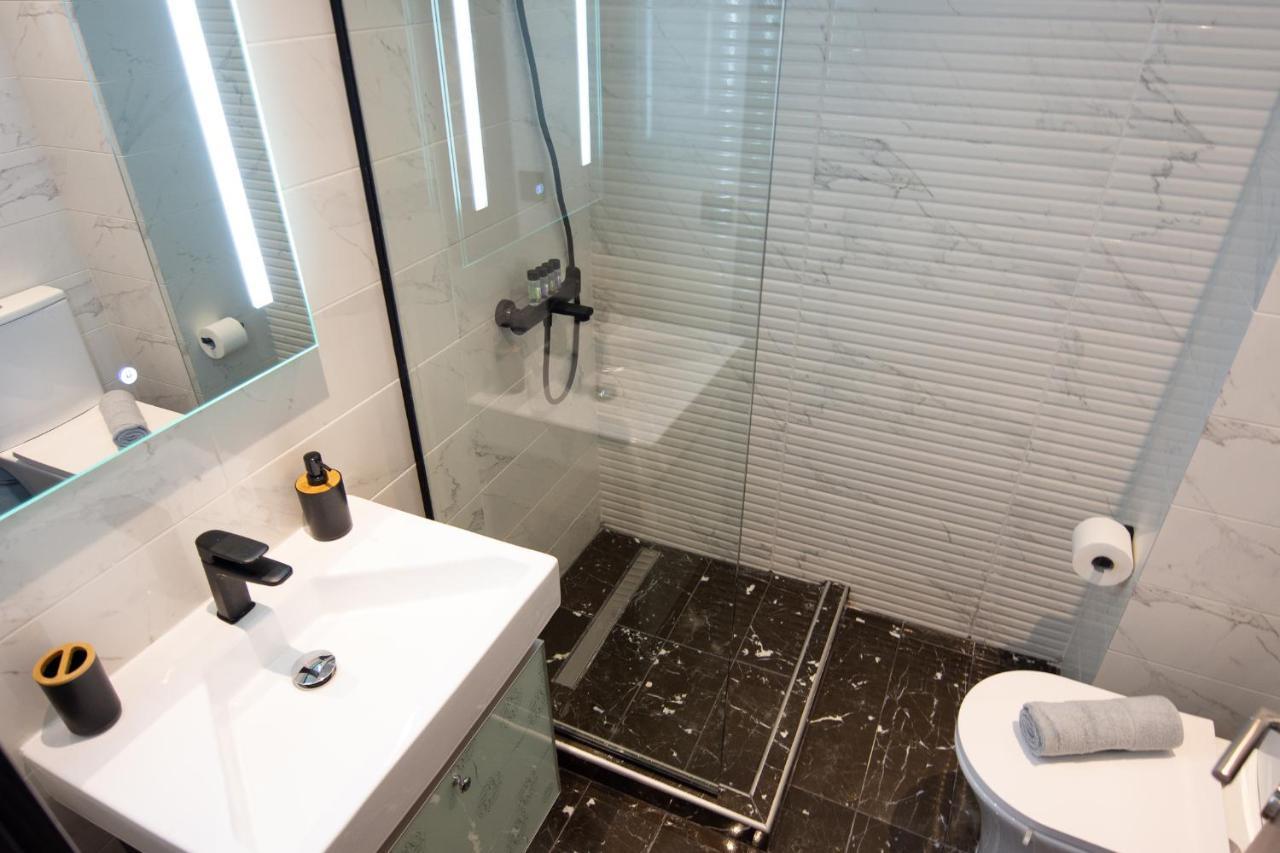 Skg Luxury Apartment Szaloniki Kültér fotó
