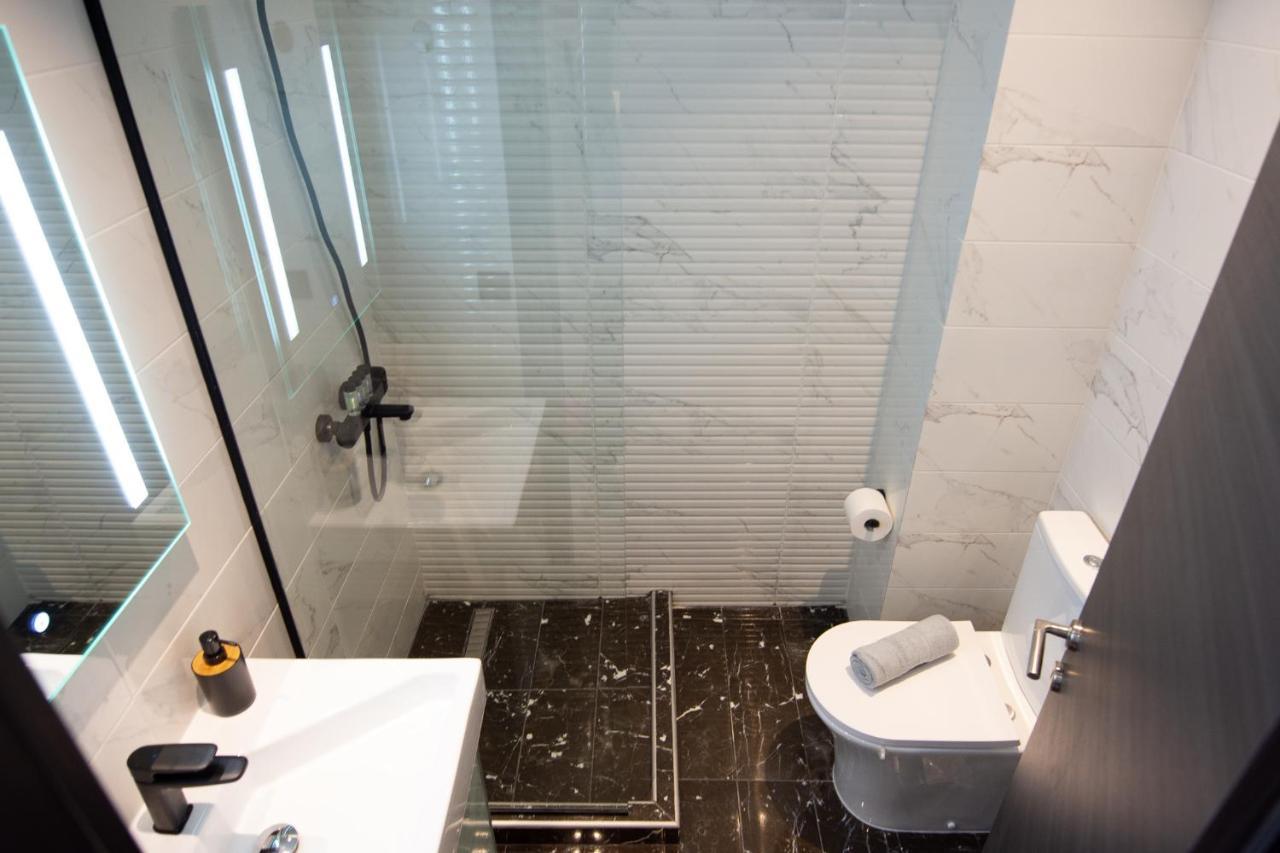 Skg Luxury Apartment Szaloniki Kültér fotó